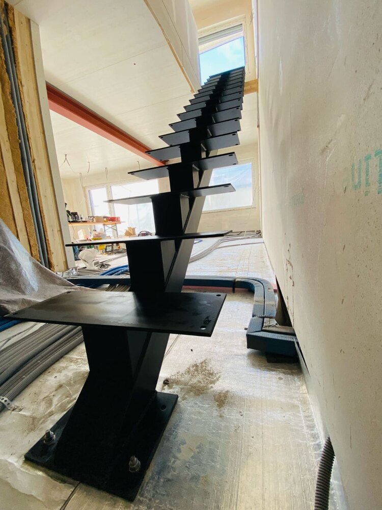 Epfenbach – Einholmtreppe im Bestand – Projektansicht 10